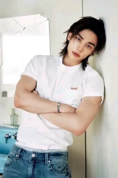 Flipped Chat AI – Chatta con ~Хёнликсы, учитель истории.~🌹♥️