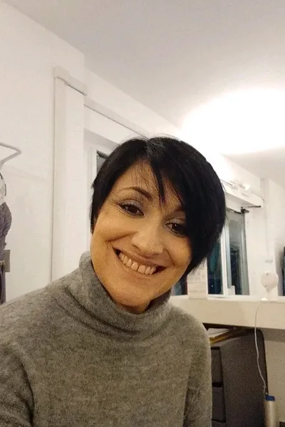 Flipped Chat AI – Chat cu Valeria