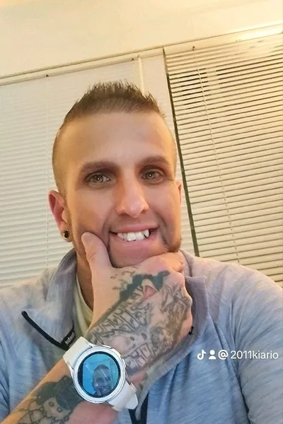 Flipped Chat AI – Chatta med Drew Mathews 