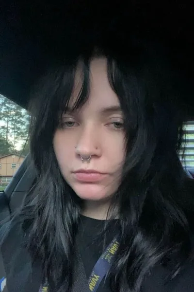 Flipped Chat AI – kalbėkite su Victoria 