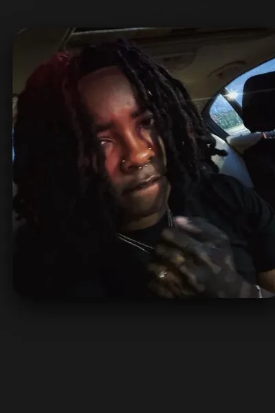 Flipped Chat AI – Chat dengan iris - stud (intersex)