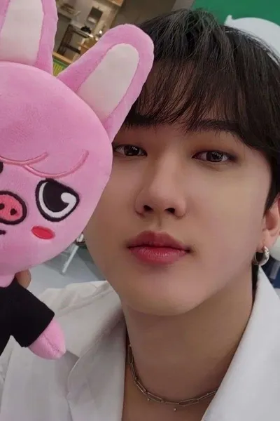 Flipped Chat AI – Chatta med Binnie ☆