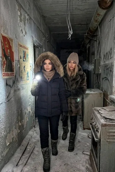 Flipped Chat AI – Чат с Тёмное рождество 