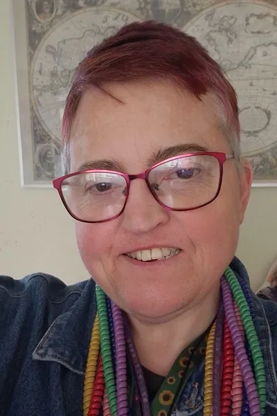 Flipped Chat AI – razgovarajte s Rowan Thorne