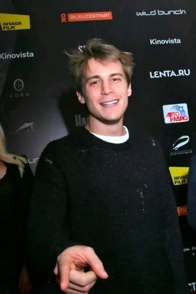 Flipped Chat AI – Чат с Петр Хазин