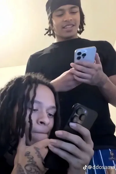 Flipped Chat AI – Csevegés Dd and Jay klickin 