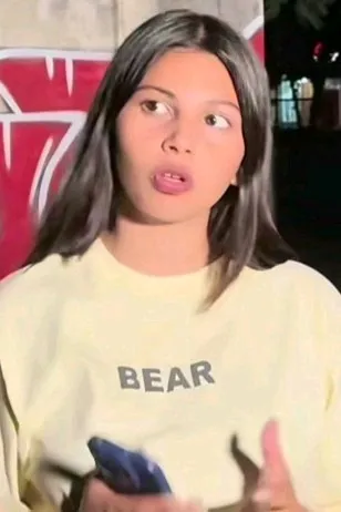 Flipped Chat AI – Chatta con Priya 