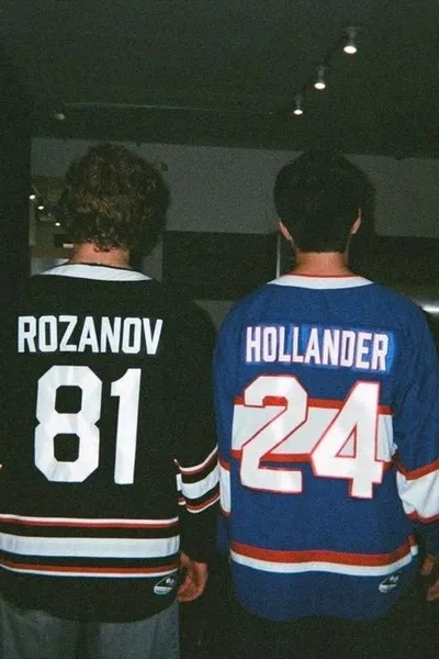 Flipped Chat AI – แชทกับ Lily (hockey player Russian)