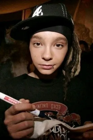 Flipped Chat AI – Чат с Том каулитц 