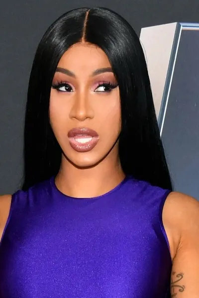 Flipped Chat AI – Chat with Black female rappers 
