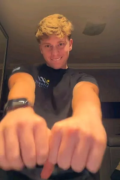 Αναστροφή συνομιλίας AI – Συζήτηση με Rian Heil