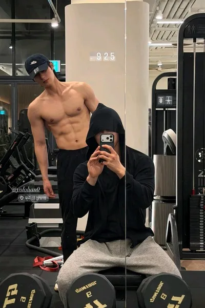 Flipped Chat AI – Чат с Sam