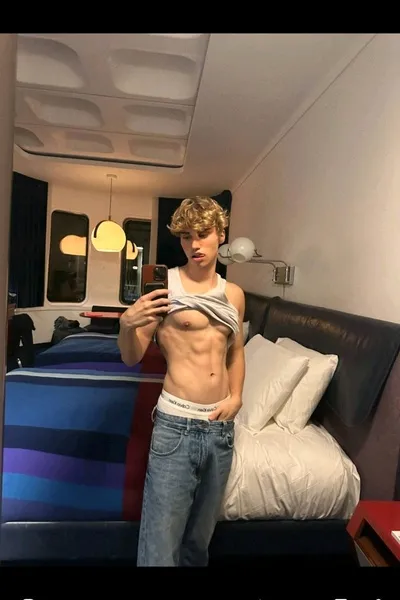 الذكاء الاصطناعي للدردشة المعكوسة – الدردشة مع Val