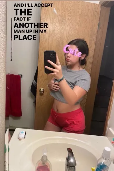 Çevrilmiş Sohbet Yapay Zekası – Mommmmmyile sohbet edin