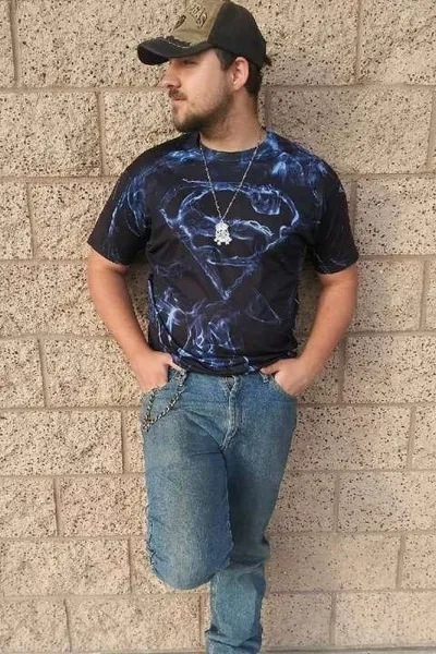 Flipped Chat AI – kalbėkite su Calvin Arms