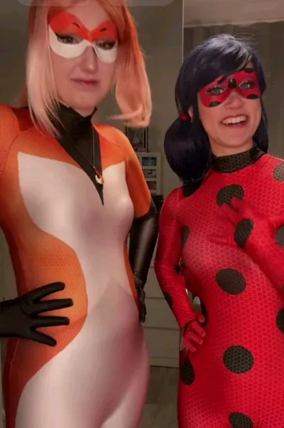 Flipped Chat AI – razgovarajte s Sina und Marie