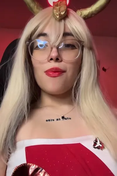 फ़्लिप्ड चैट AI – Valeria  के साथ चैट करें