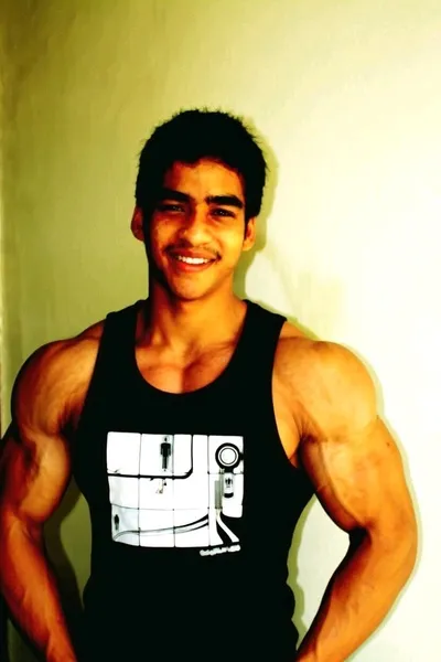 Flipped chat ai - makipag -chat sa Kaelen Thorne