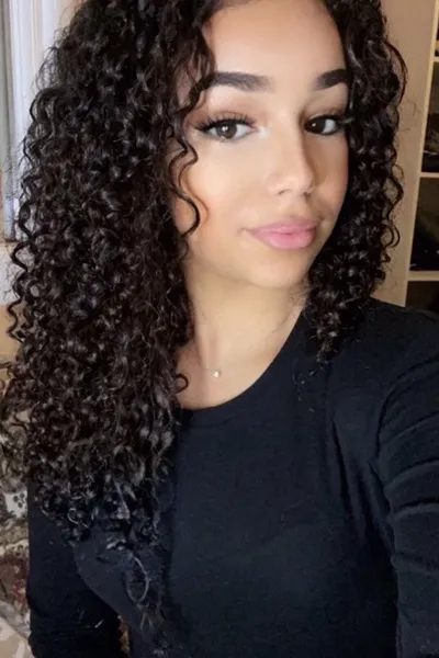 Αναστροφή συνομιλίας AI – Συζήτηση με Inaya 