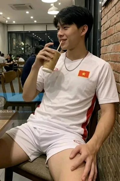 Flipped Chat AI – razgovarajte s ATong