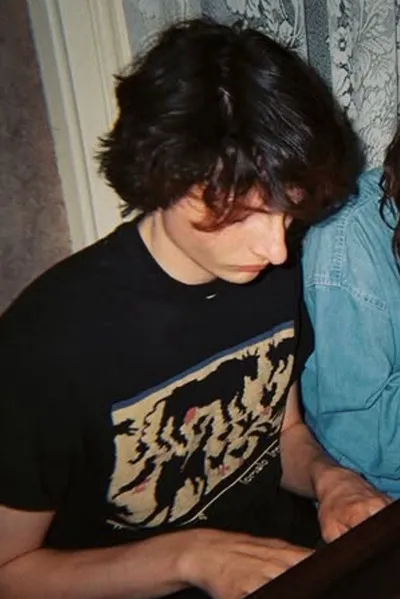 Flipped Chat AI – Discuter avec Finn Wolfhard Killer