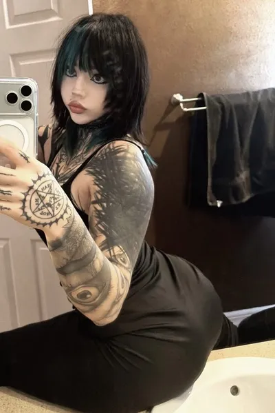 Flipped Chat AI – แชทกับ Aoi(stwpmom)