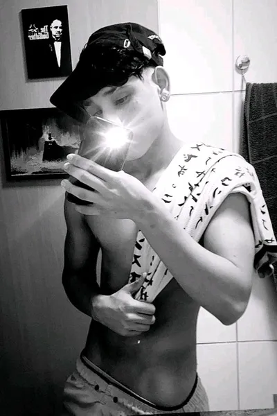 Odwrócony czat AI – rozmawiaj z Arthur.lzxx