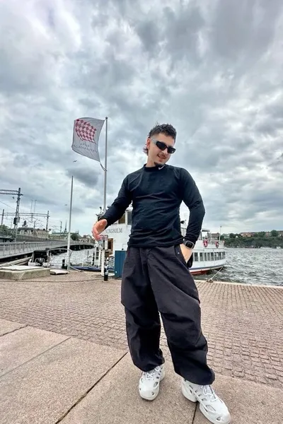 फ़्लिप्ड चैट AI – Марат сковзьбаб  के साथ चैट करें