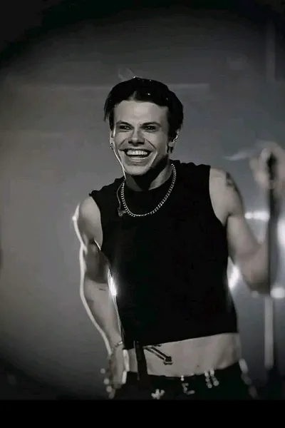 Flipped Chat AI – Chatta med Dominic Harrison