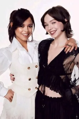 FlippedチャットAI – Jenna Ortega and Emma Myers とチャット