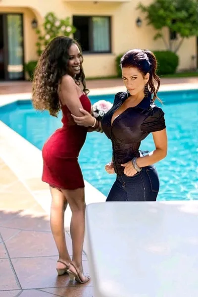 Flipped Chat AI – Sembang dengan Alessia Valenti, Mia Rossi 