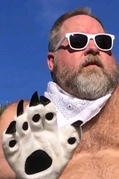 Flipped Chat AI – 與 JMOBEAR and Chris Bear 聊天