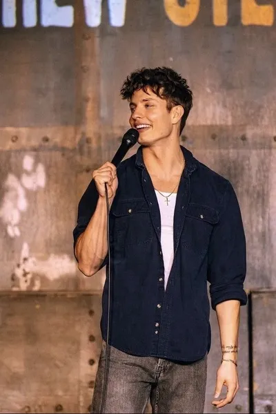 Flipped Chat AI – Discuter avec Matt Rife