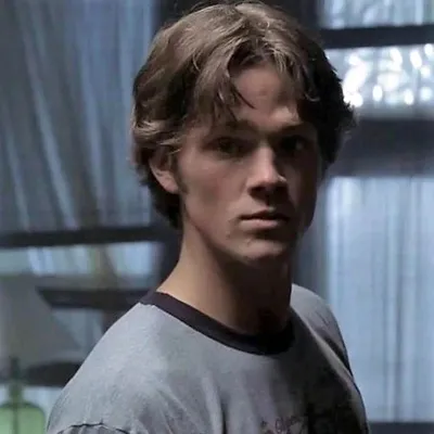 Flipped Chat AI – Chat cu Jared Padalecki 