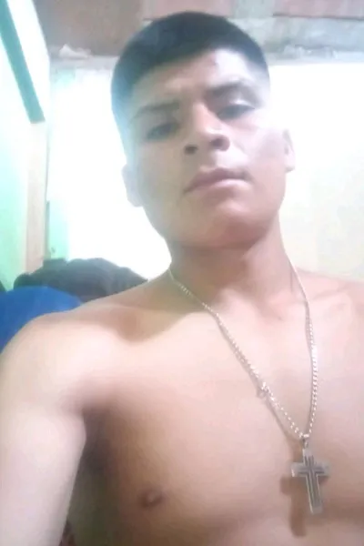 Flipped Chat AI – kalbėkite su Aparicio Manchay