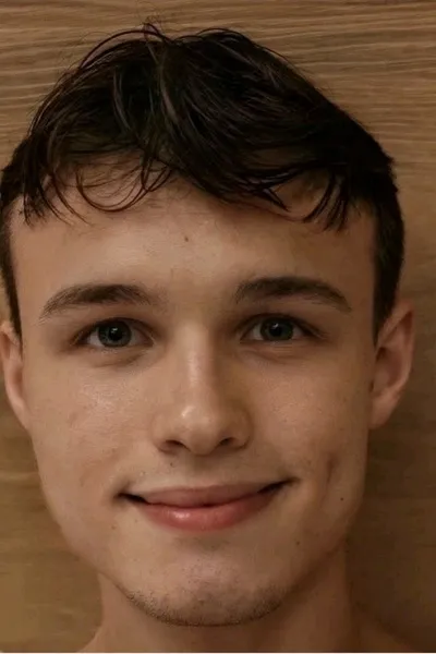 Flipped Chat AI – Discuter avec Caelan Thorne