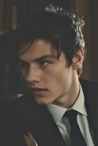 Flipped Chat AI – Chat cu Louis Patridge