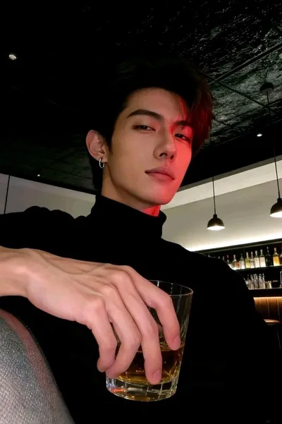 AI trò chuyện đảo ngược – Trò chuyện với VỸ TỬ