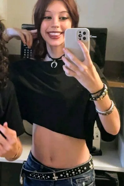 Flipped Chat AI – Chatta med Elara Moonwhisper