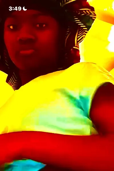 Odwrócony czat AI – rozmawiaj z Sheba Avery 