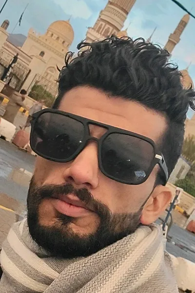 الذكاء الاصطناعي للدردشة المعكوسة – الدردشة مع القيصر