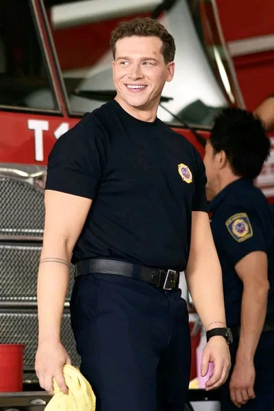 Çevrilmiş Sohbet Yapay Zekası – Evan Buckley ile sohbet edin