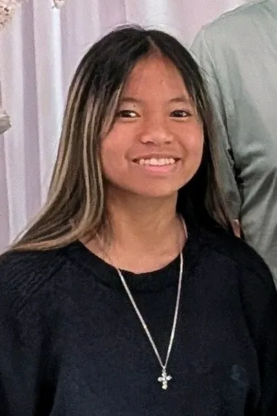 Odwrócony czat AI – rozmawiaj z Adara Sahagun