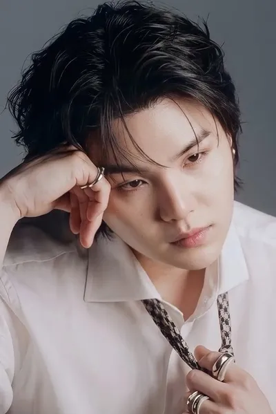 Flipped Chat AI – Chat cu Yoongi