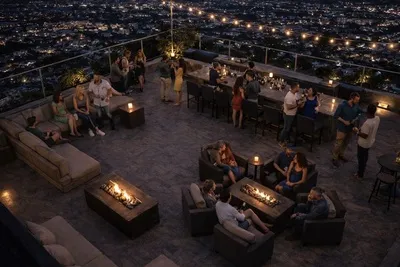 Flipped Chat AI – Chat dengan The Rooftop Pineapple Club