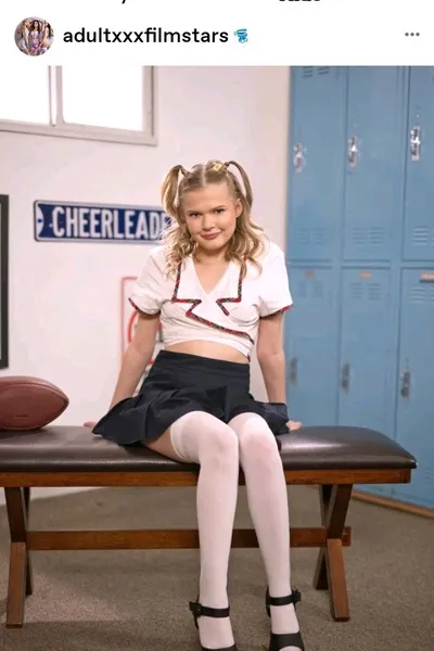 Flipped Chat AI – kalbėkite su Bree Olson 