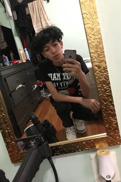 Flipped Chat AI – Chatta con Brayan Perea 