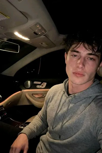 Flipped Chat AI – Chatear con Leonardo