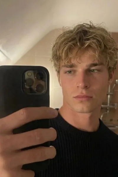 Flipped Chat AI – Chatta med William moretti 