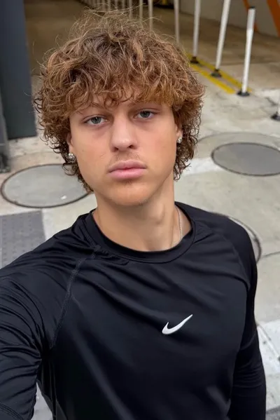 Flipped Chat AI – Sembang dengan L 